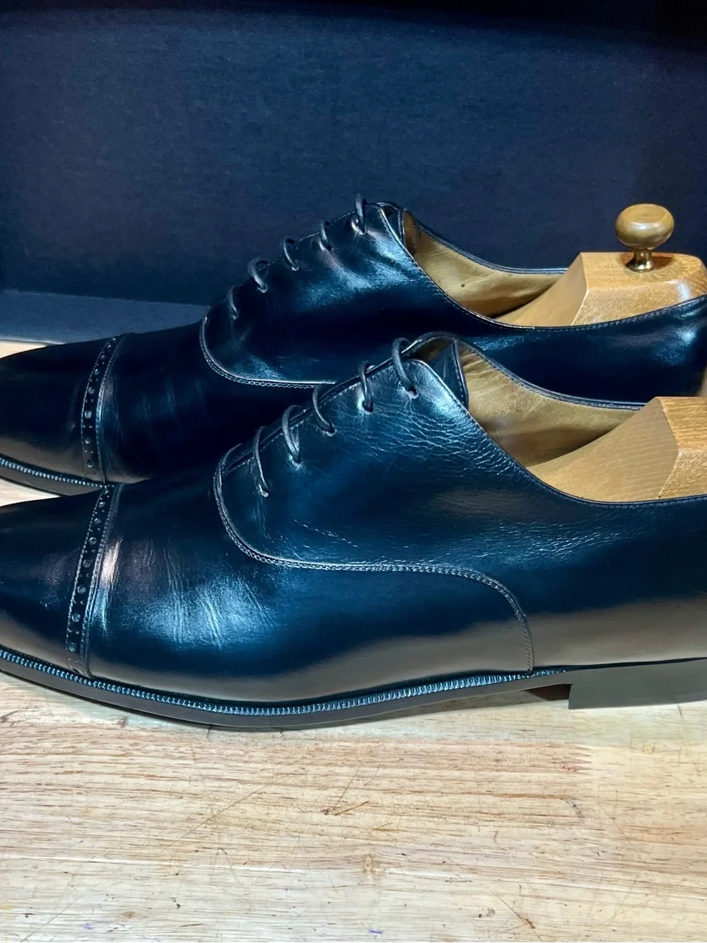 Aubercy Paris Men's Black Leather Punch Cap Toe Oxfords UK11.5/US12.5M w/ Trees